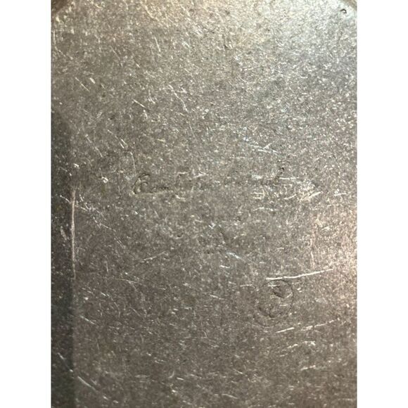 Vintage Pewter Friendship Plate With Embossed Love & Peace Shaking Hands - Picture 3 of 3